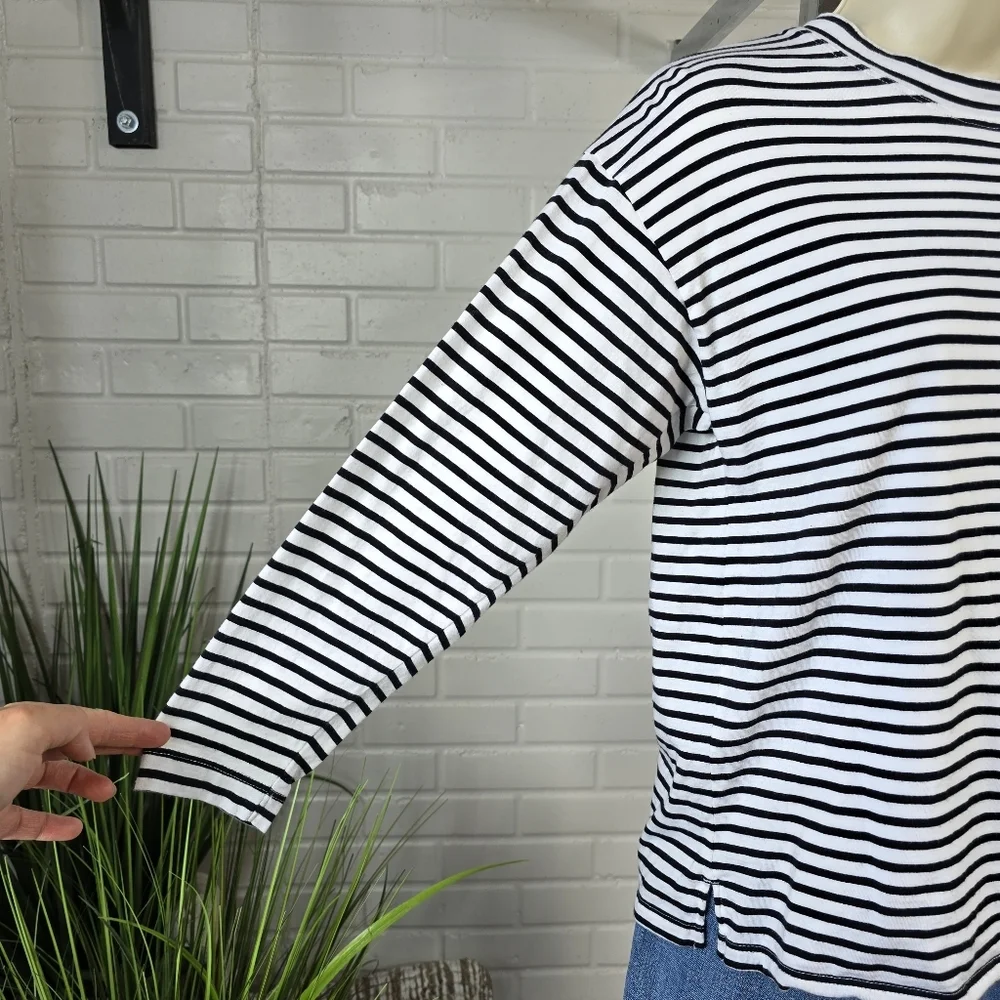 AYR Black and White Striped Crewneck Long Sleeve T-shirt Extra Small - Picture 8 of 8